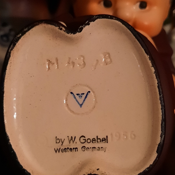 Friar tuck sugar creamer salt and pepper set - Picture 13 of 16